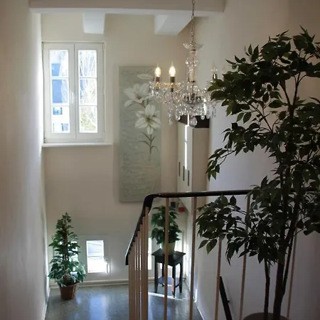 Fuer 12 Personen Sauna Garten Garage Hund 温特贝格