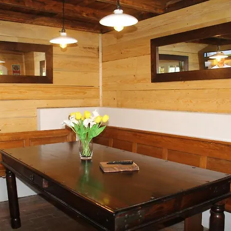 Fuer 12 Personen Sauna Garten Garage Hund *