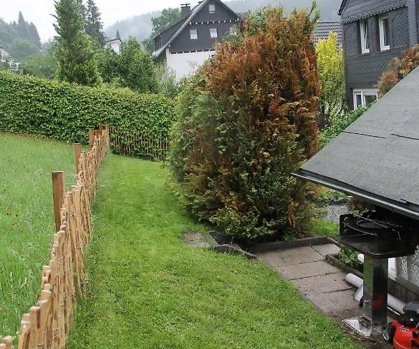 Fuer 12 Personen Sauna Garten Garage Hund Winterberg