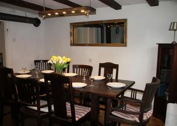 Fuer 12 Personen Sauna Garten Garage Hund Hébergement de vacances *